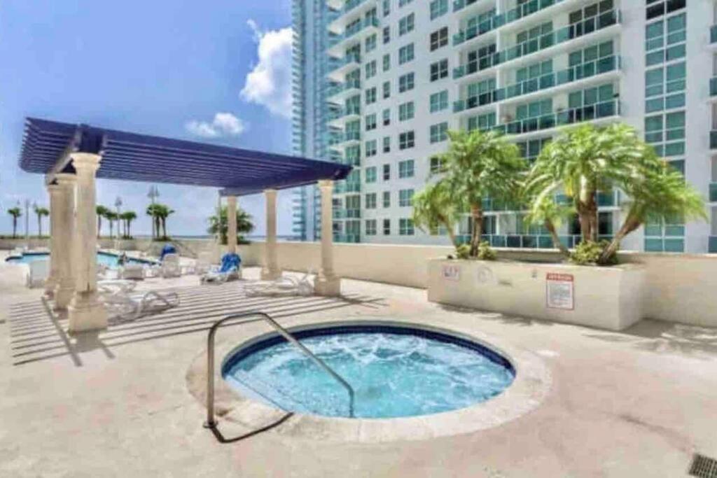 Apartamento Iconic 1br Highrise Brickell-freeparking Miami