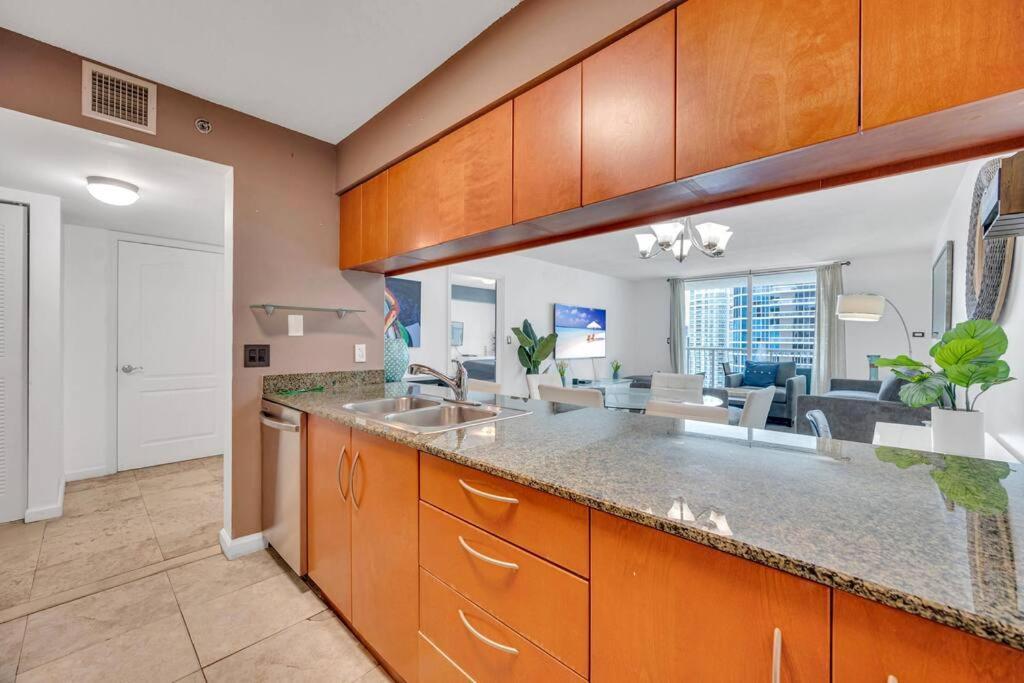 Apartamento Iconic 1br Highrise Brickell-freeparking Miami